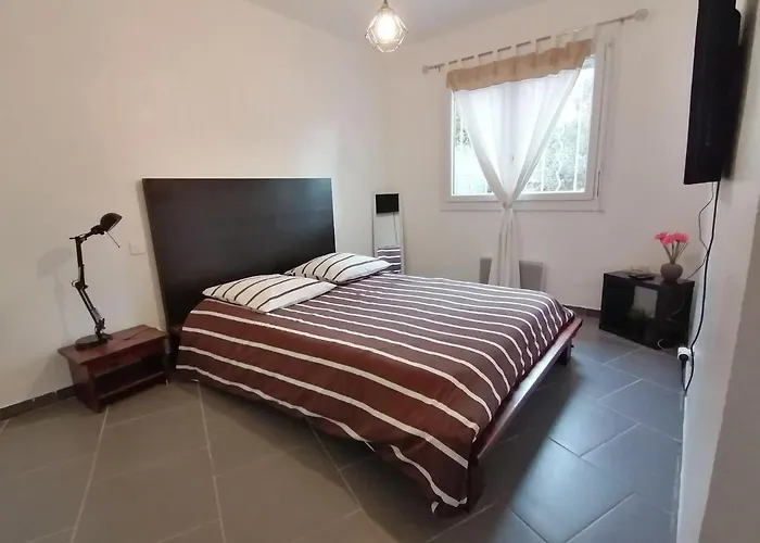 Ferienhaus La Maison Du Soleil & Du Sourire Nîmes